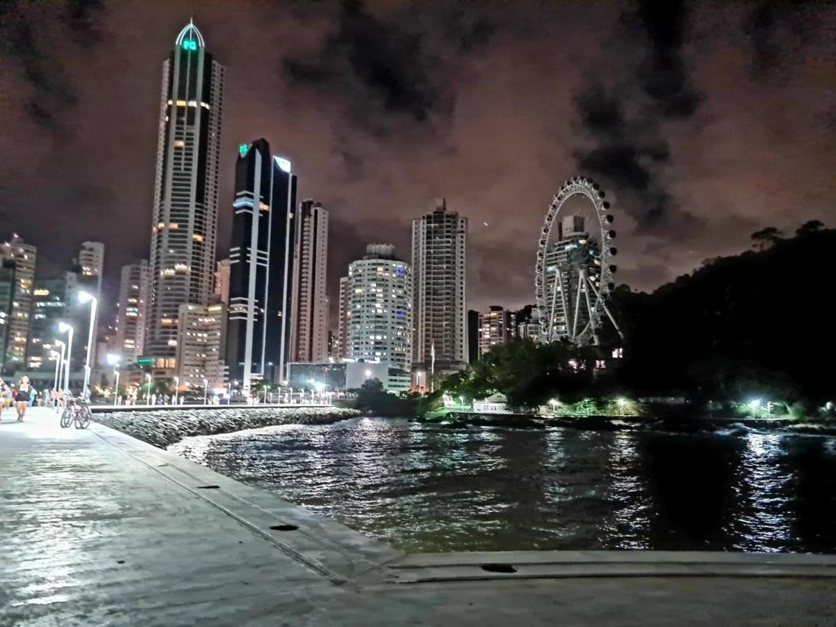Apartamento Na Av Atlantica Com Ar Condicionado Balneário Camboriú Екстериор снимка