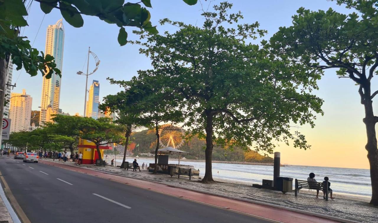 Apartamento Na Av Atlantica Com Ar Condicionado Balneário Camboriú Екстериор снимка